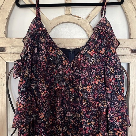 NWT Arula Floral Ruffle Accent Dress - Picture 2 of 10